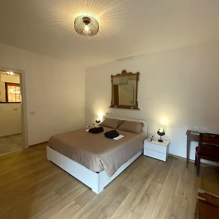 Rustic -100mt From Berninaexpress شقة *